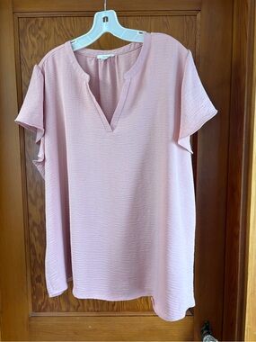 Maurices Pale Pink Split V-Neck Short Sleeve Tunic